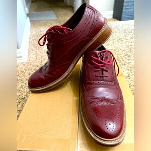 Used with no box red Perry Ellis Oxford shoes.